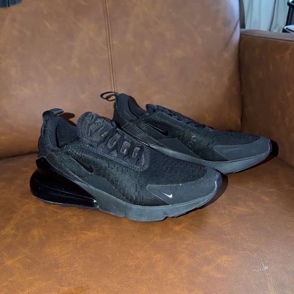 Unisex Nike Air Max 270, Black, Size 7.5
